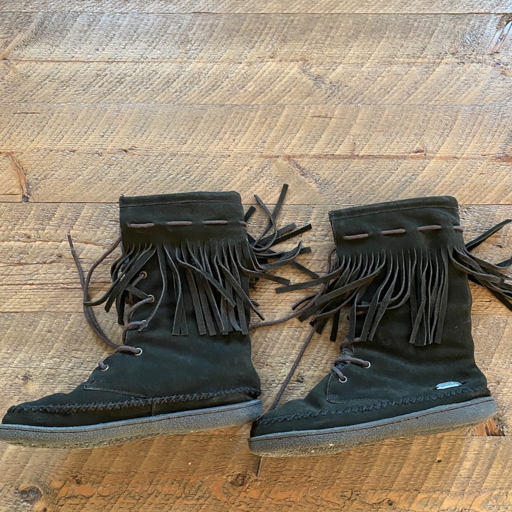 Woolrich fringe booties